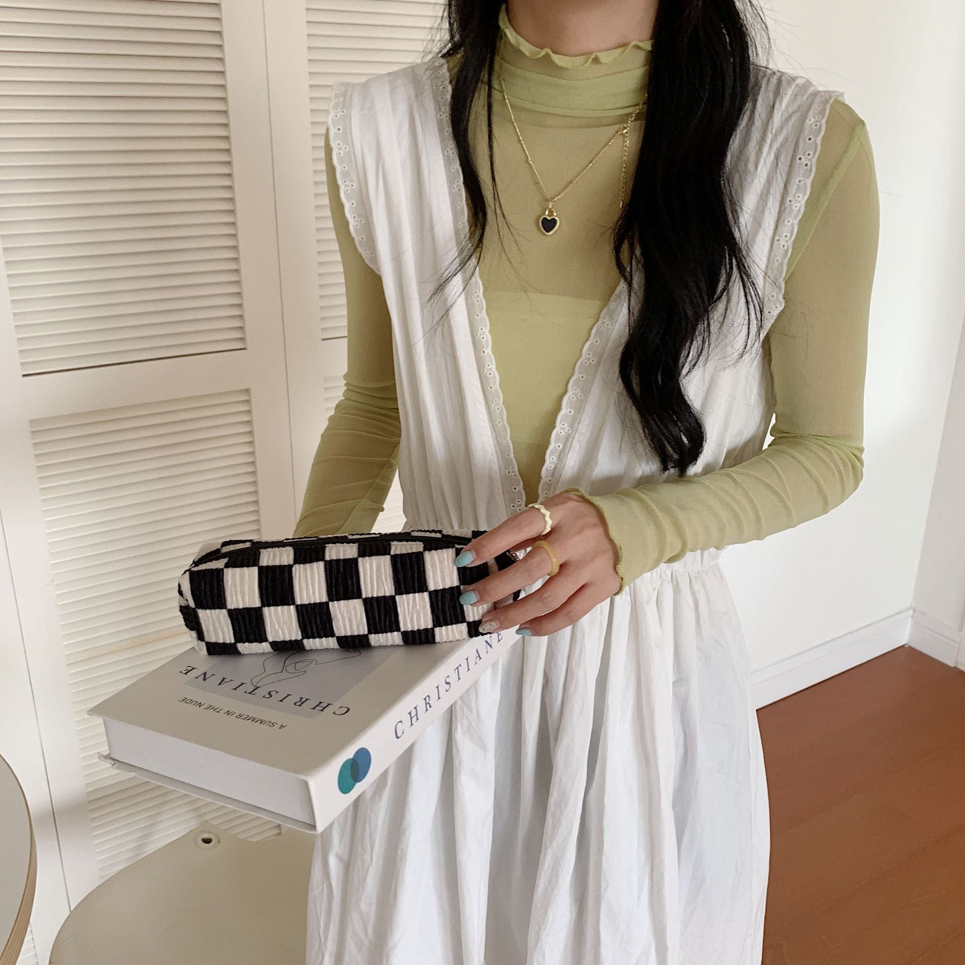 Wholesale Handheld Velvet Pen Bags